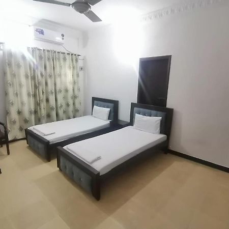 Lux Lounge Guest House Islamabad Eksteriør billede