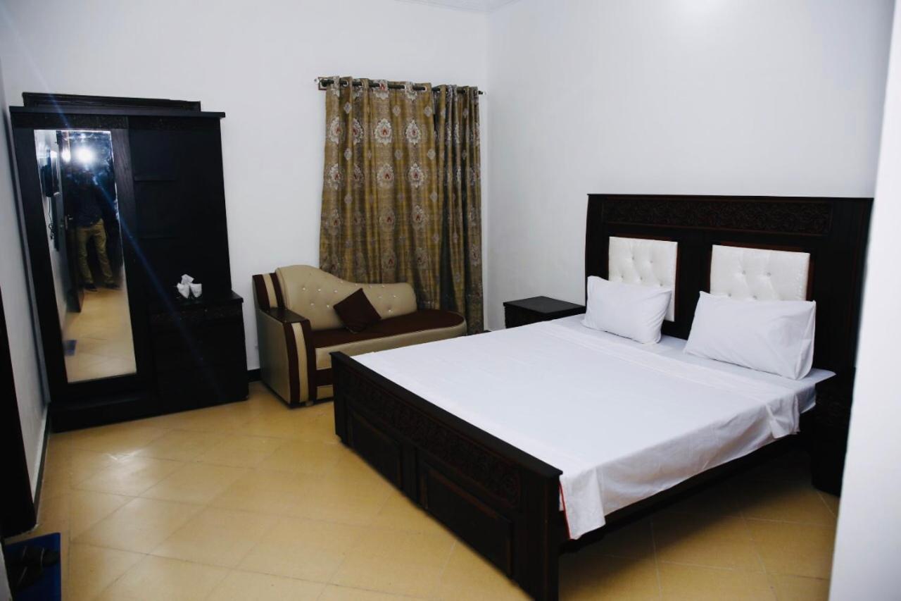 Lux Lounge Guest House Islamabad Eksteriør billede