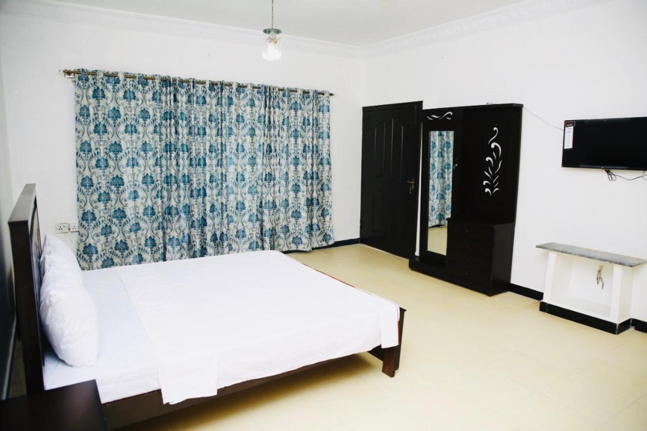 Lux Lounge Guest House Islamabad Eksteriør billede
