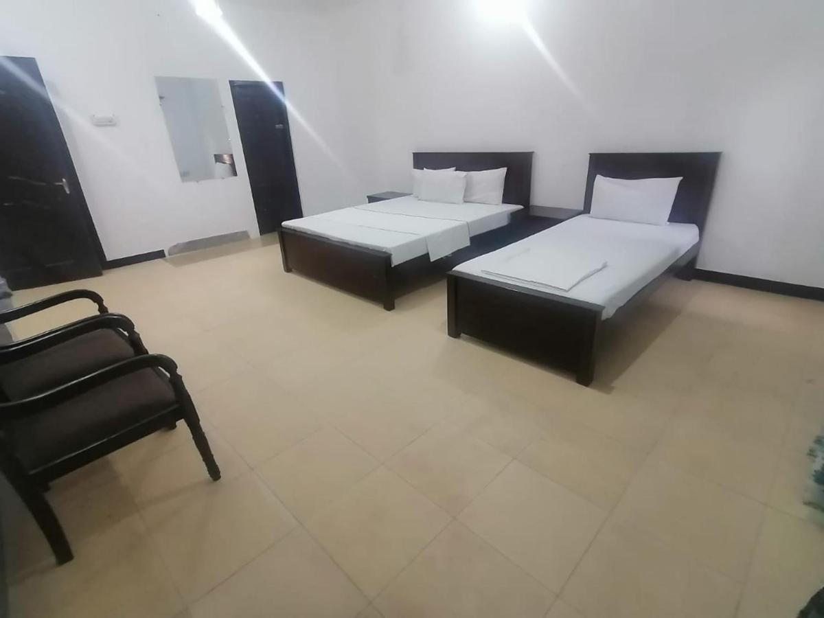 Lux Lounge Guest House Islamabad Eksteriør billede