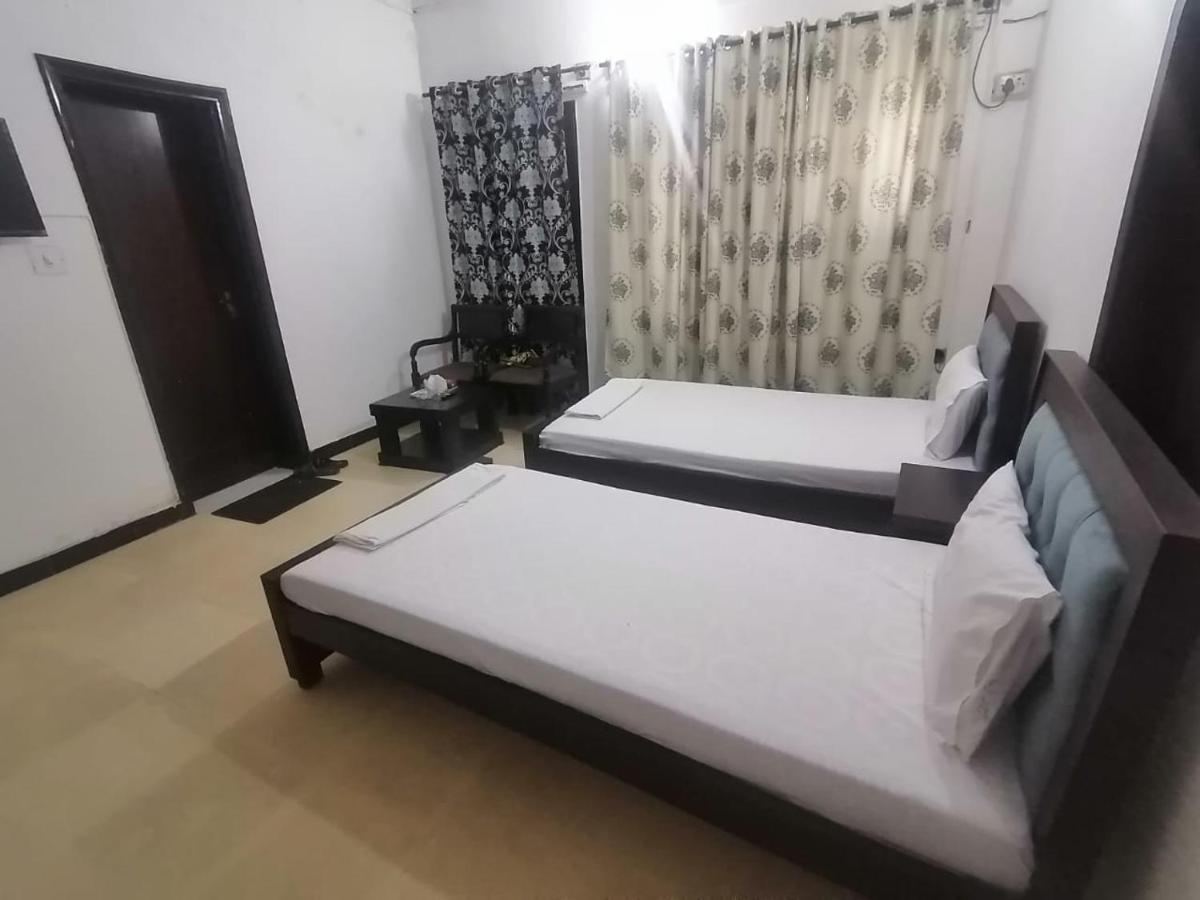 Lux Lounge Guest House Islamabad Eksteriør billede