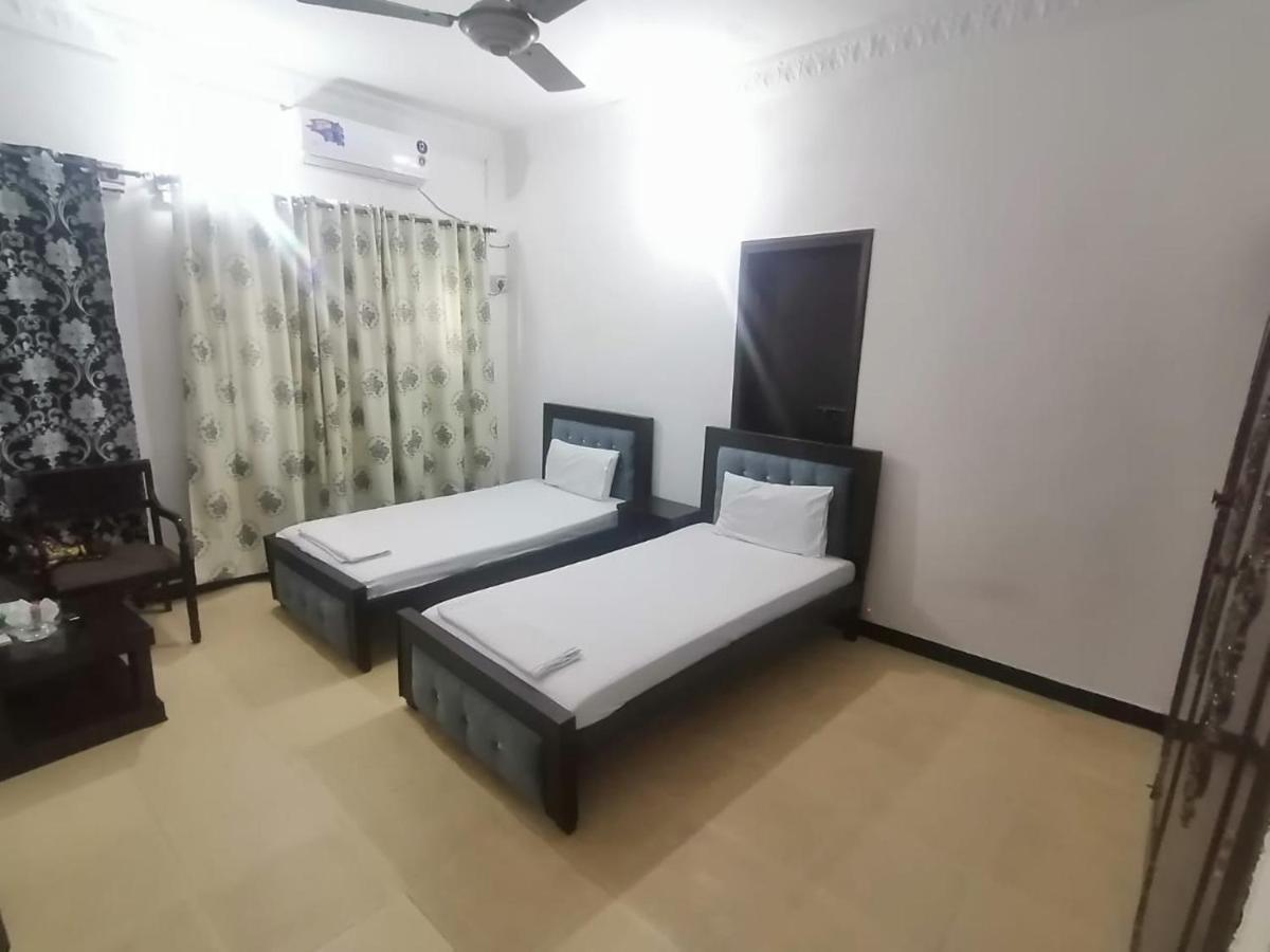 Lux Lounge Guest House Islamabad Eksteriør billede